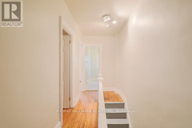 Upper - 1481 Queen Street E, Toronto, ON - Indoor Photo Showing Other Room