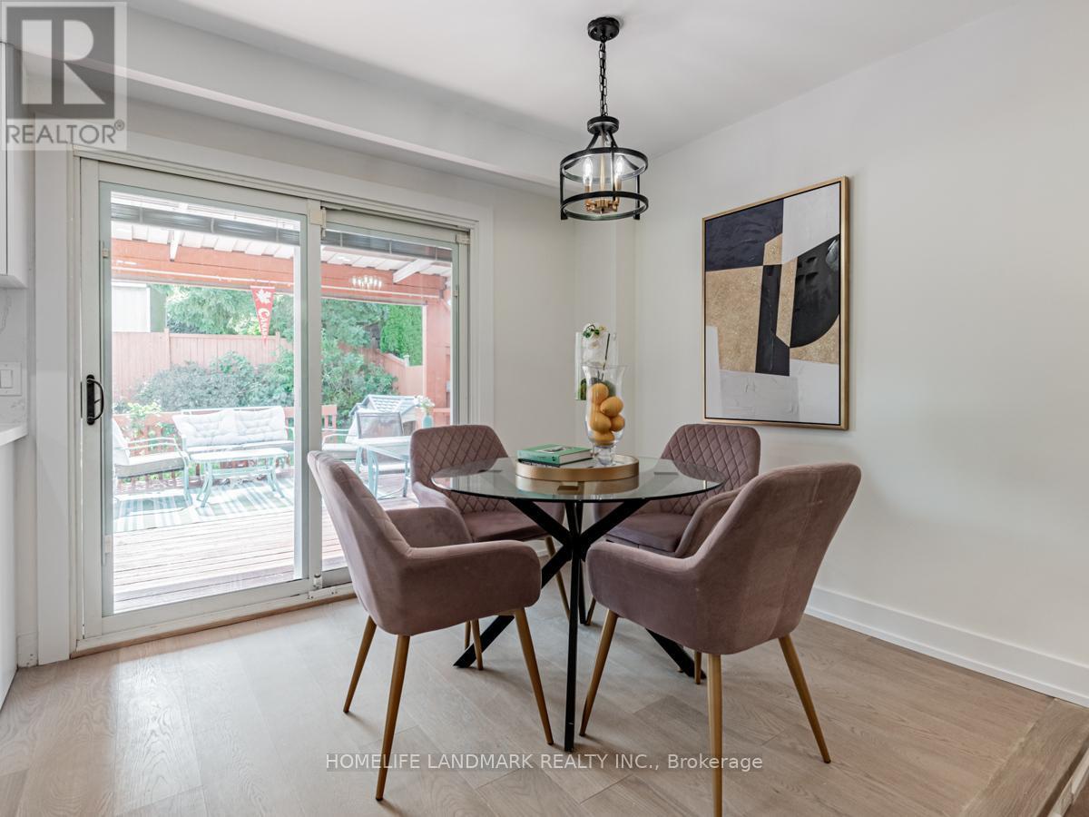 9 Eastman Crescent, Newmarket, ON - Indoor Photo Showing Dining Room
