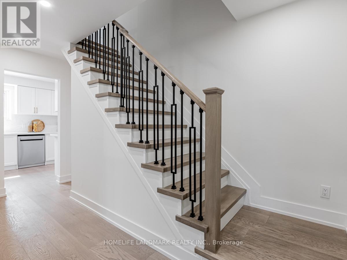 9 Eastman Crescent, Newmarket, ON - Indoor Photo Showing Other Room