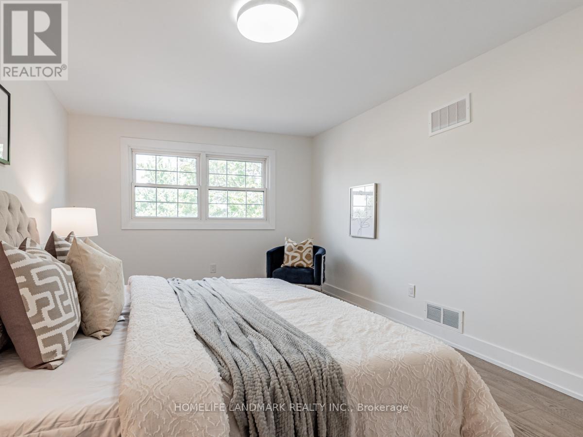 9 Eastman Crescent, Newmarket, ON - Indoor Photo Showing Bedroom
