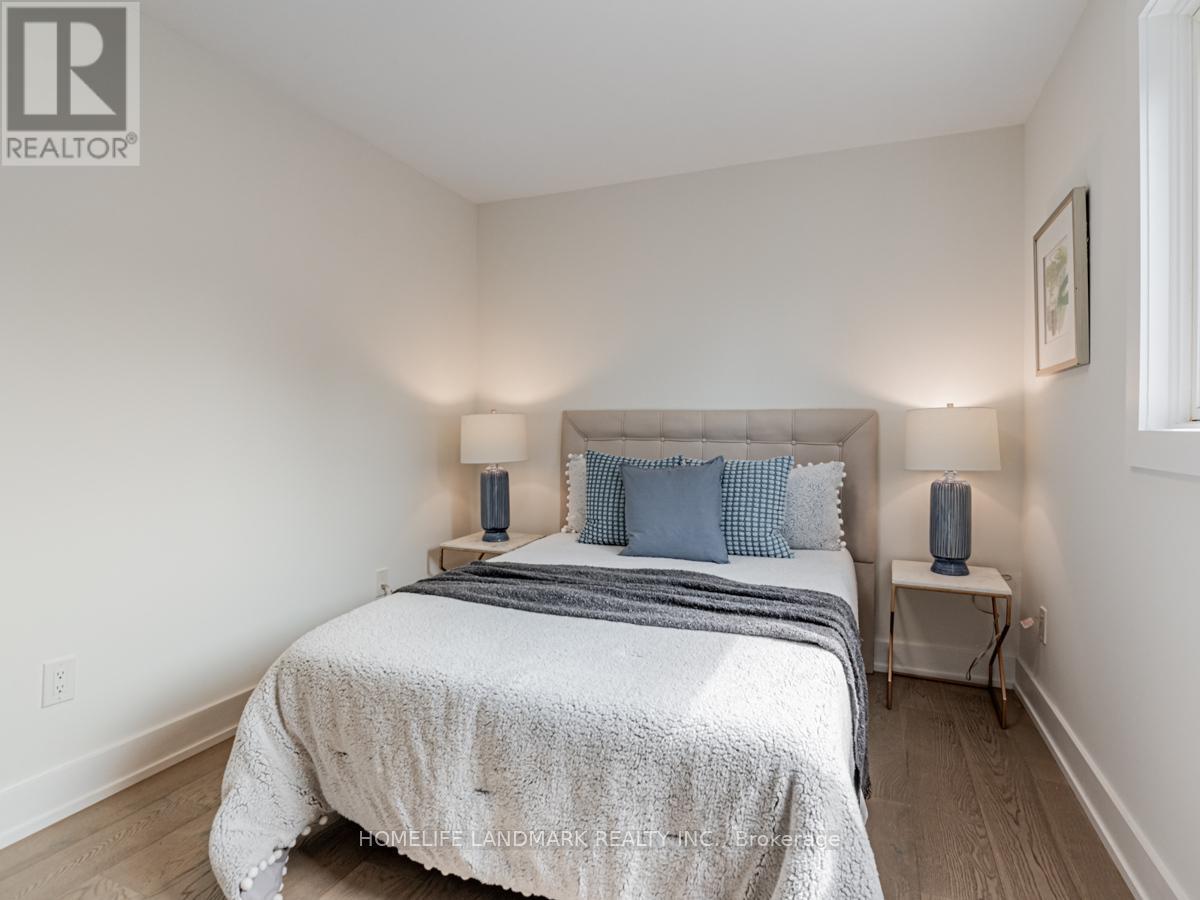9 Eastman Crescent, Newmarket, ON - Indoor Photo Showing Bedroom