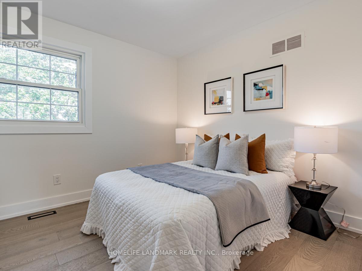 9 Eastman Crescent, Newmarket, ON - Indoor Photo Showing Bedroom