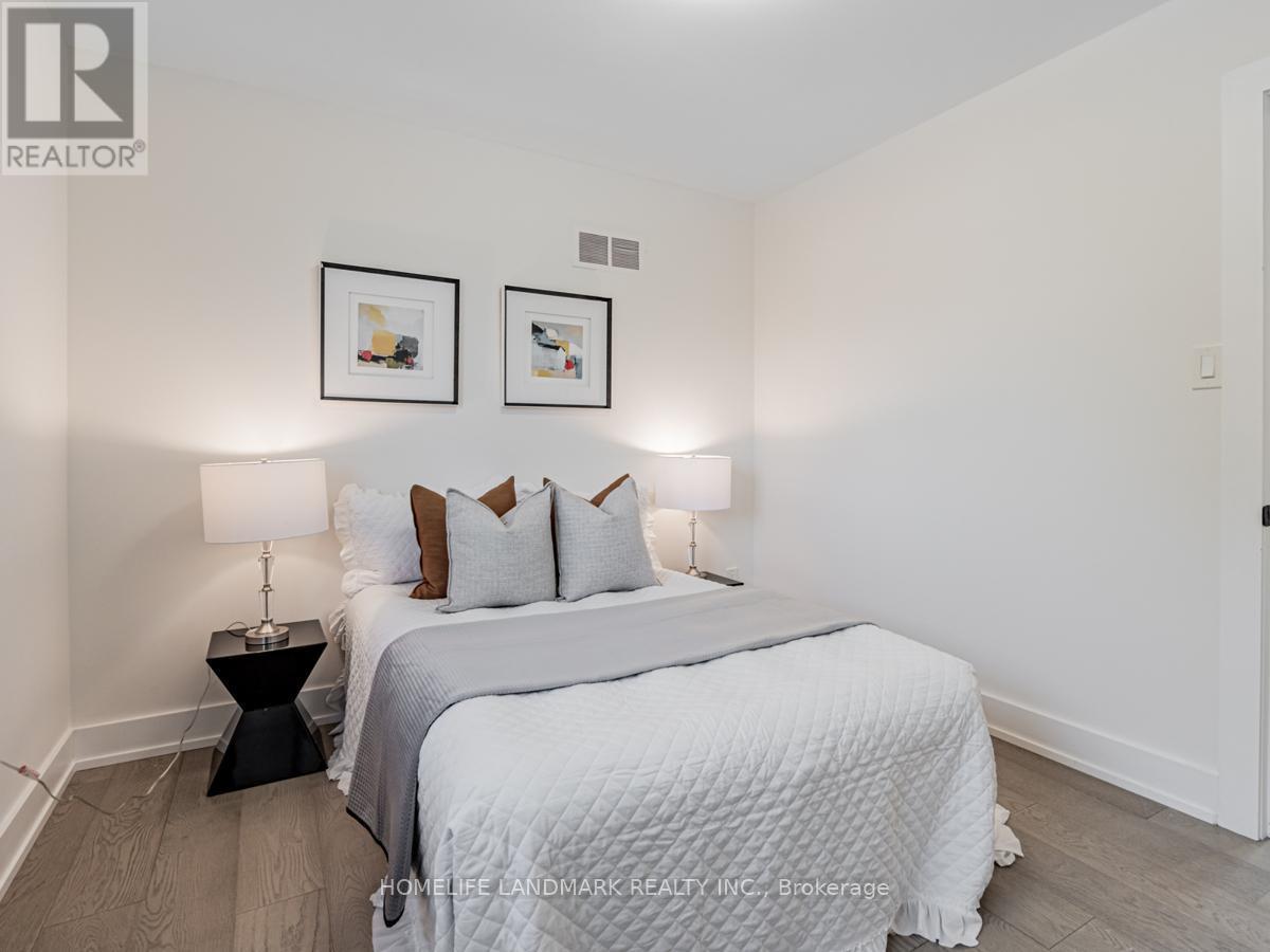 9 Eastman Crescent, Newmarket, ON - Indoor Photo Showing Bedroom