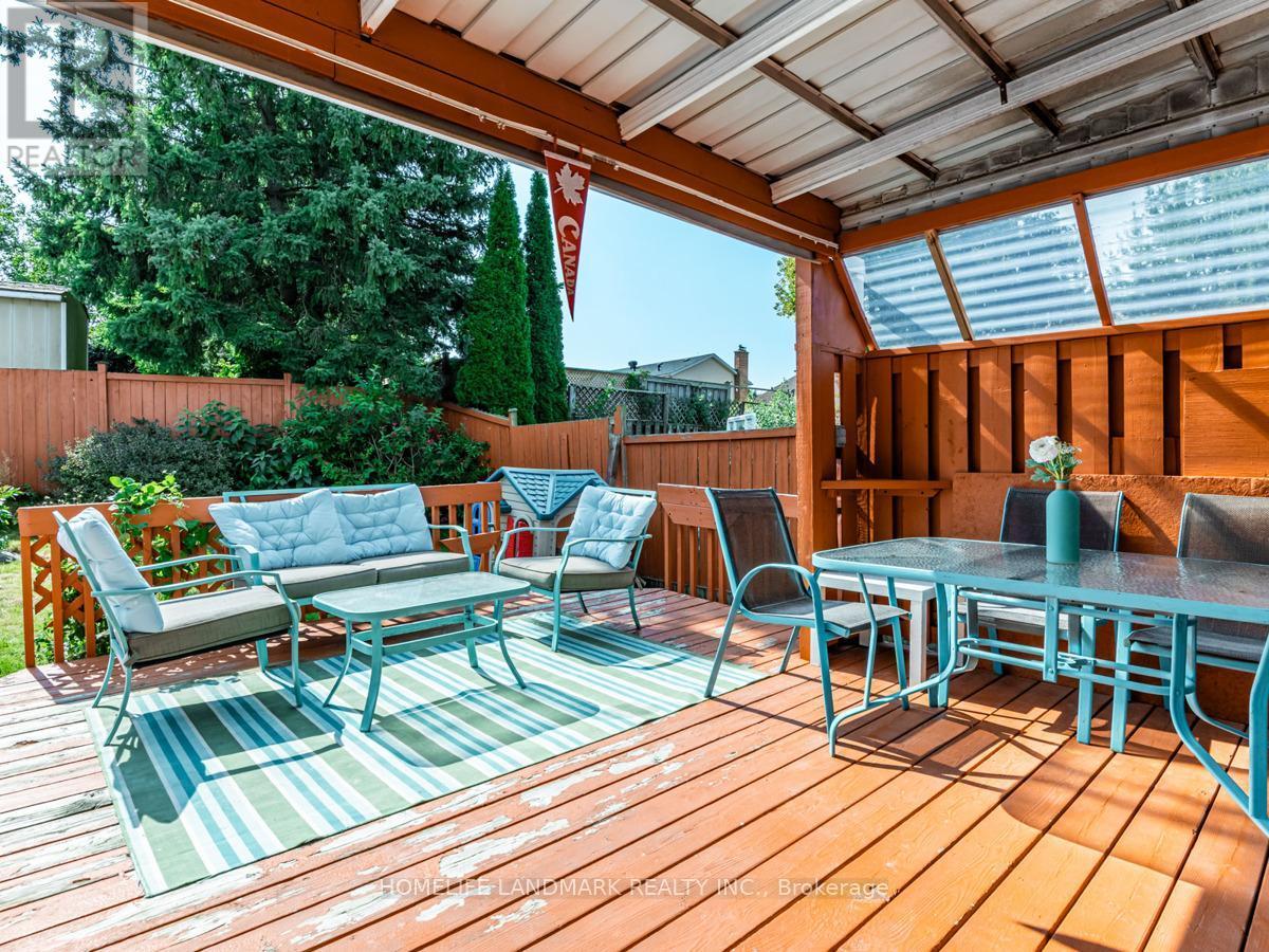 9 Eastman Crescent, Newmarket, ON - Outdoor With Deck Patio Veranda