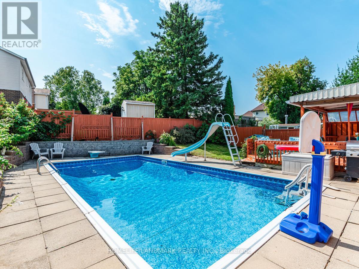 9 Eastman Crescent, Newmarket, ON - Outdoor With In Ground Pool With Deck Patio Veranda With Backyard