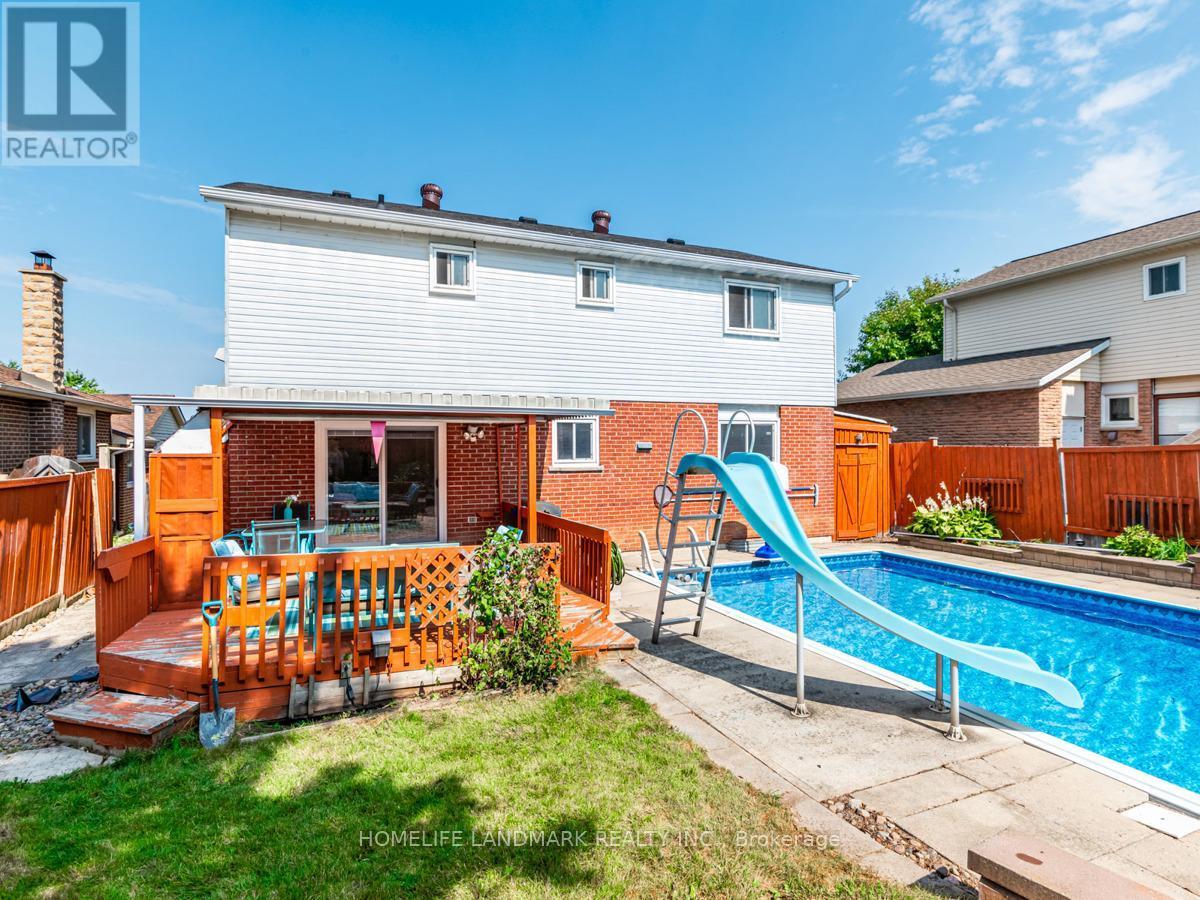 9 Eastman Crescent, Newmarket, ON - Outdoor With In Ground Pool With Deck Patio Veranda With Exterior