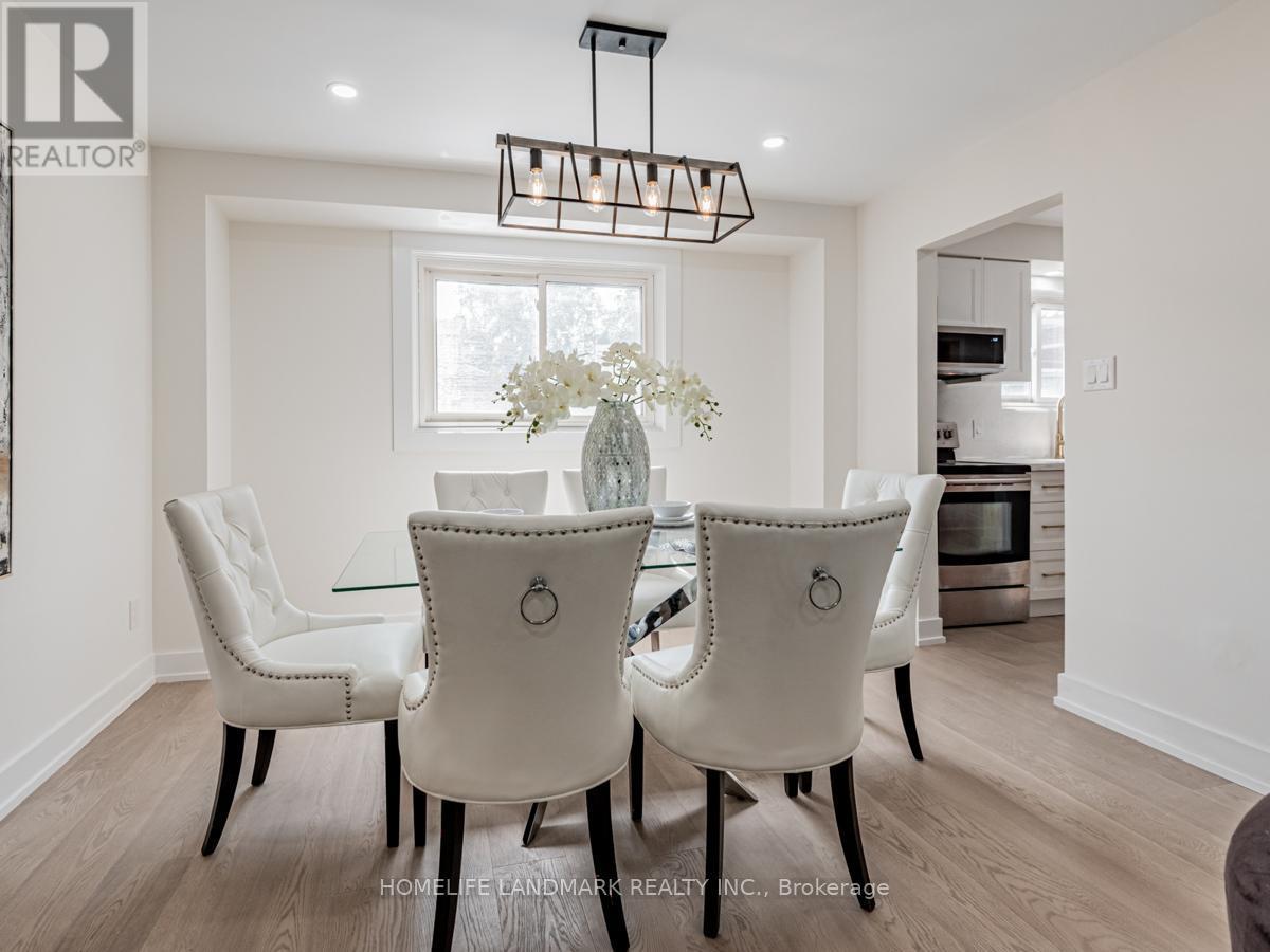 9 Eastman Crescent, Newmarket, ON - Indoor Photo Showing Dining Room