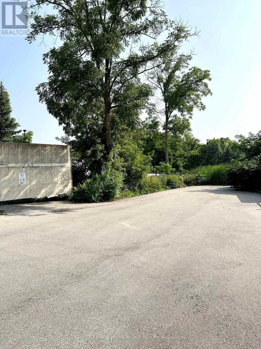 Upper - 10496 Islington Avenue, Vaughan, ON