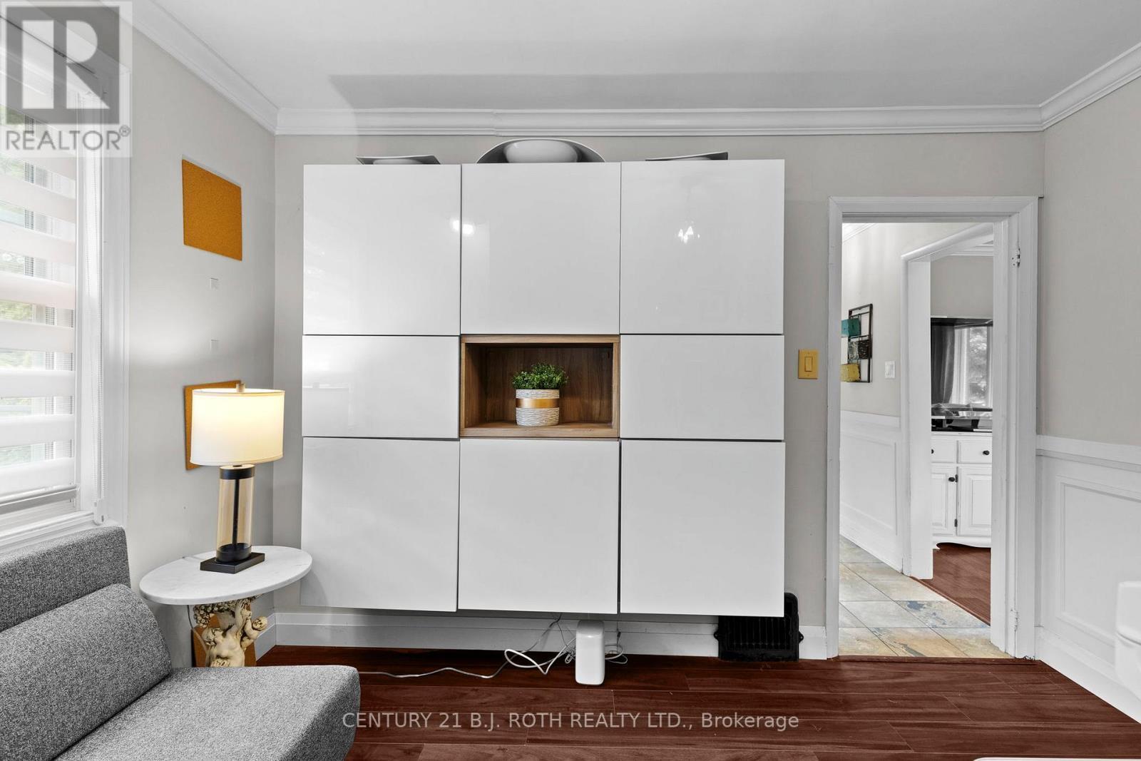 14 St Vincent Street, Barrie, ON - Indoor