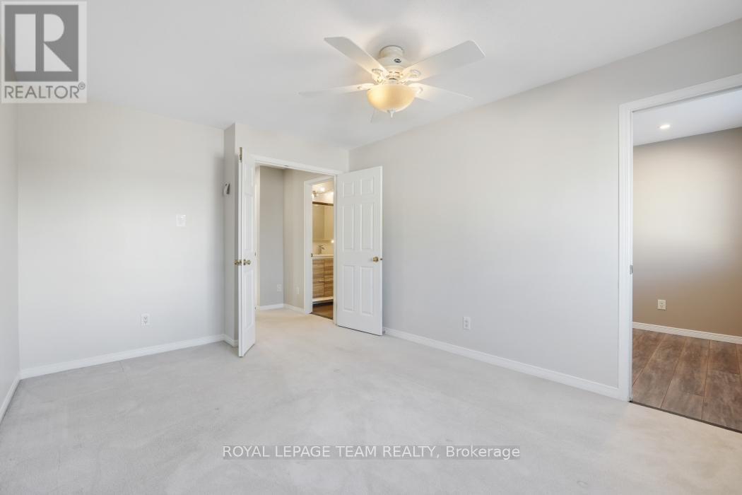 13 Grammercy Park, Ottawa, ON - Indoor Photo Showing Other Room