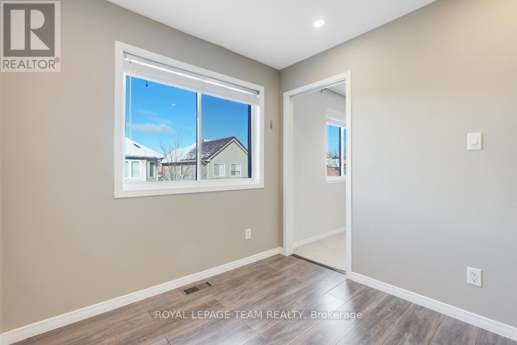 13 Grammercy Park, Ottawa, ON - Indoor Photo Showing Other Room