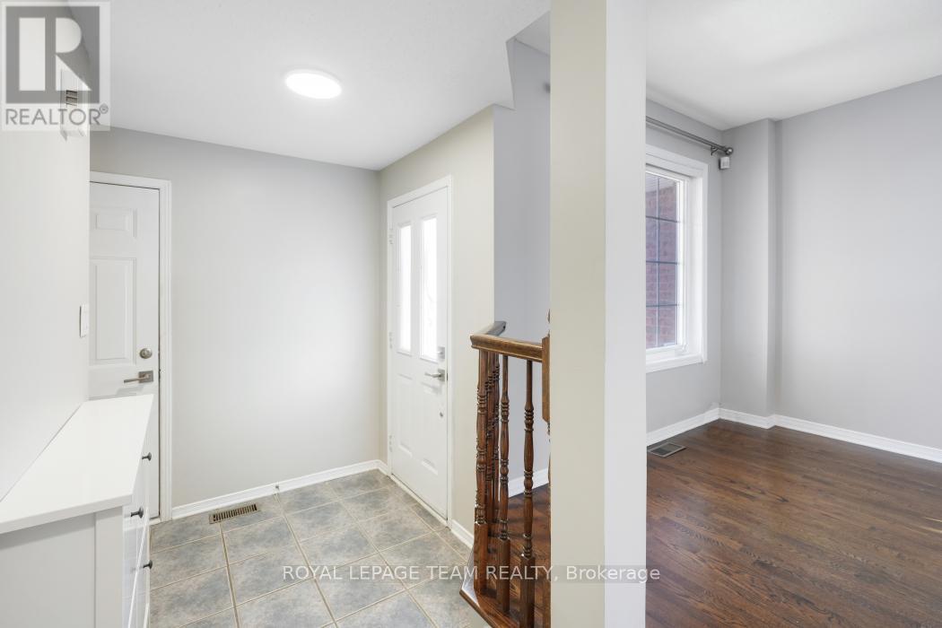 13 Grammercy Park, Ottawa, ON - Indoor Photo Showing Other Room