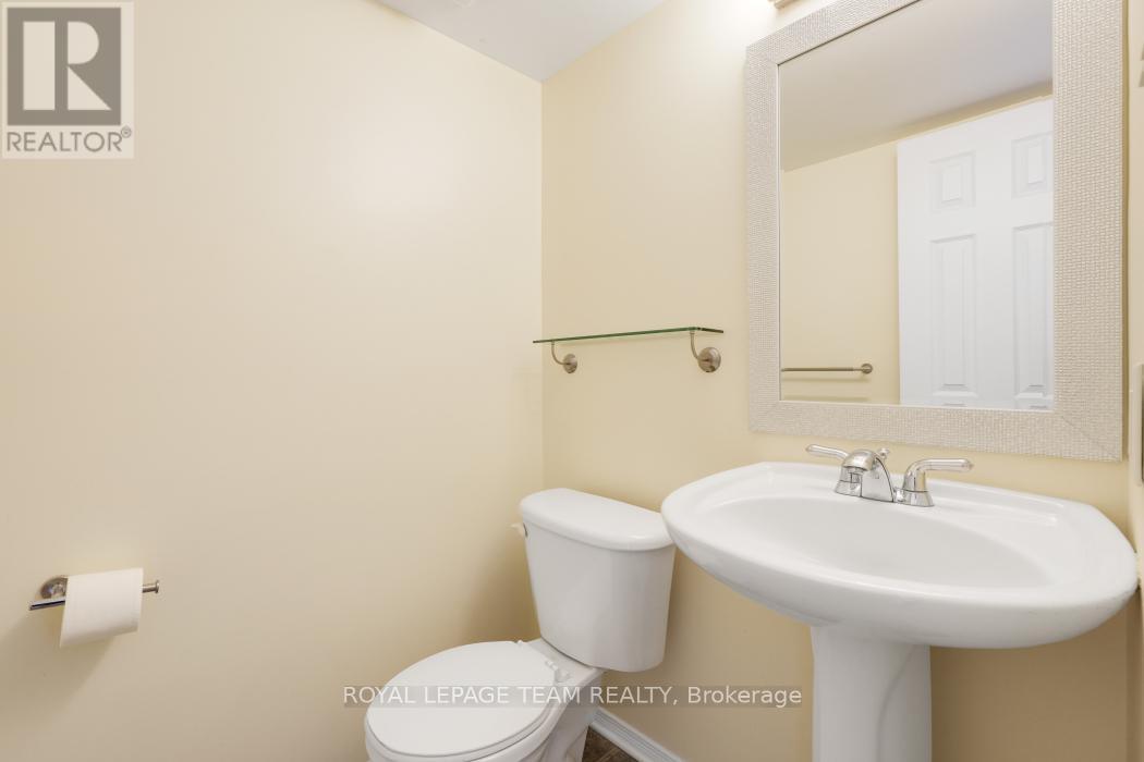 13 Grammercy Park, Ottawa, ON - Indoor Photo Showing Bathroom