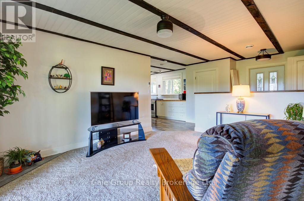 56559 Heritage Line, Bayham, ON - Indoor Photo Showing Living Room