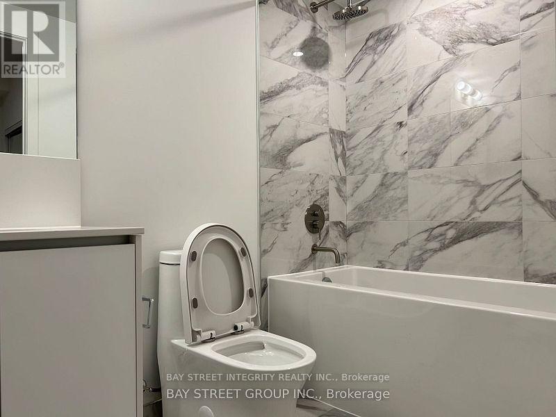 1535 - 1100 Sheppard Avenue W, Toronto, ON - Indoor Photo Showing Bathroom