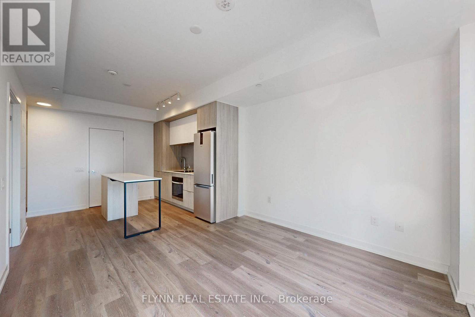 909 - 395 Square One Drive, Mississauga, ON - Indoor Photo Showing Other Room