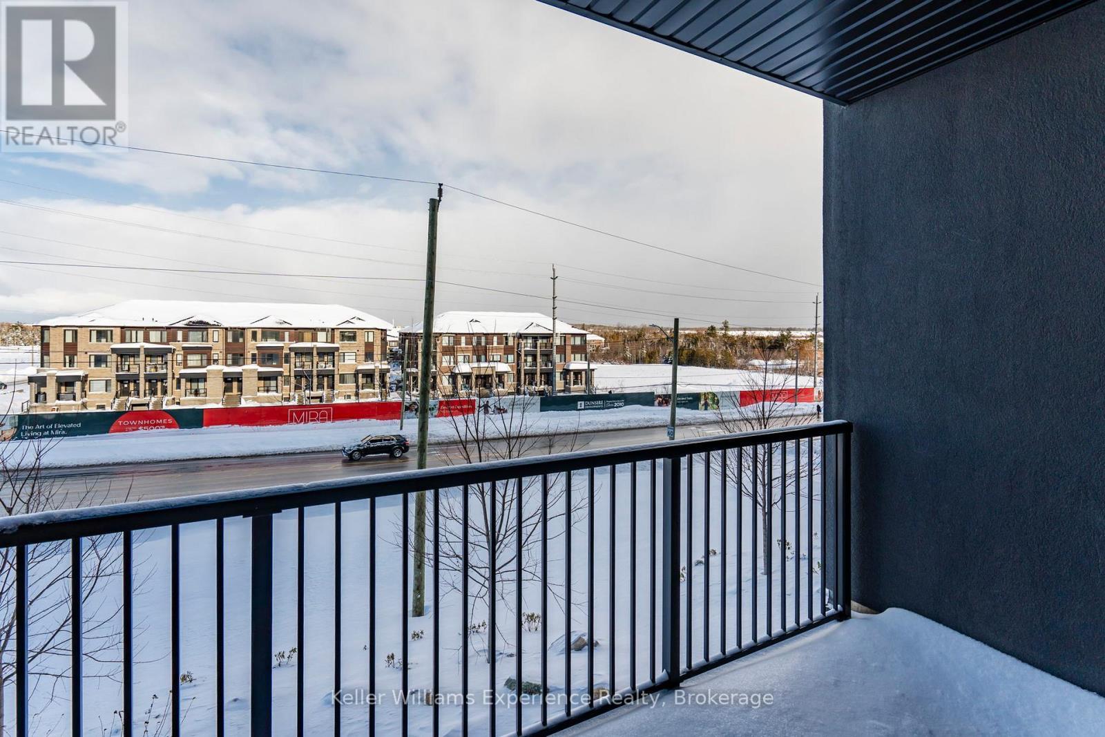 216 - 4 Spice Way, Barrie, ON - Outdoor