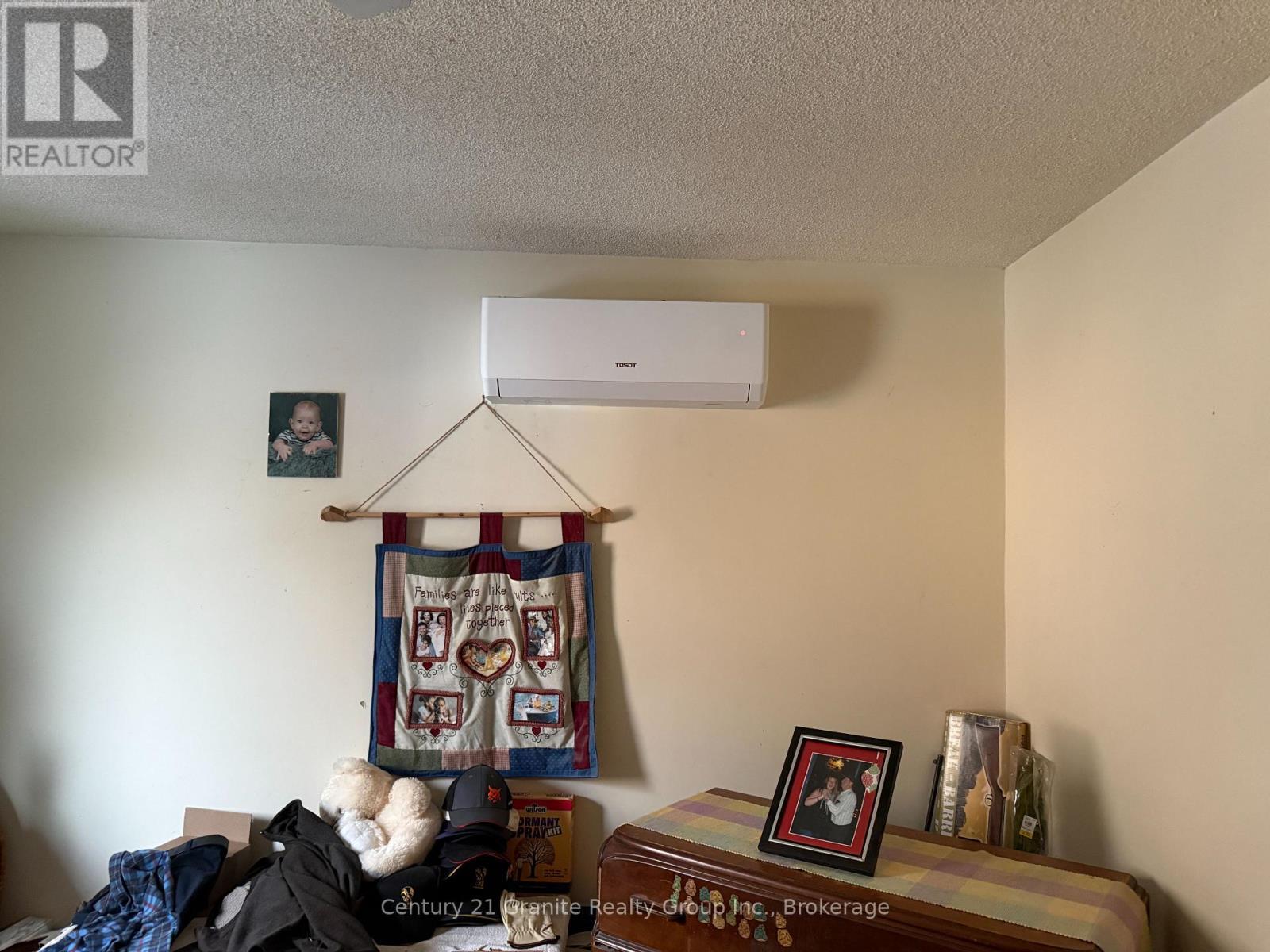 1028 Crabbe Lane, Dysart Et Al (Guilford), ON - Indoor Photo Showing Other Room