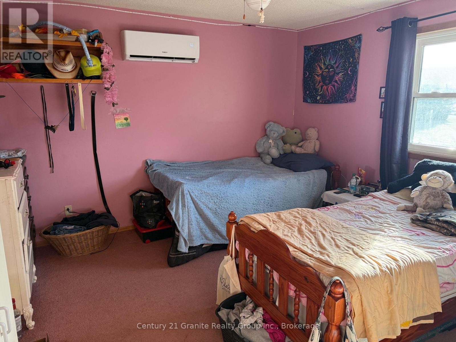 1028 Crabbe Lane, Dysart Et Al (Guilford), ON - Indoor Photo Showing Bedroom