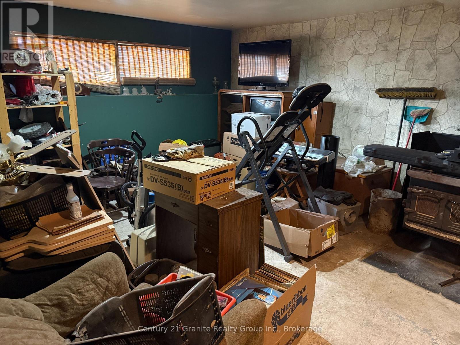 1028 Crabbe Lane, Dysart Et Al (Guilford), ON - Indoor