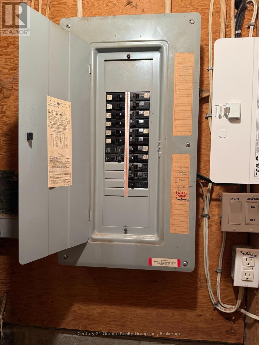 1028 Crabbe Lane, Dysart Et Al (Guilford), ON - Indoor Photo Showing Basement