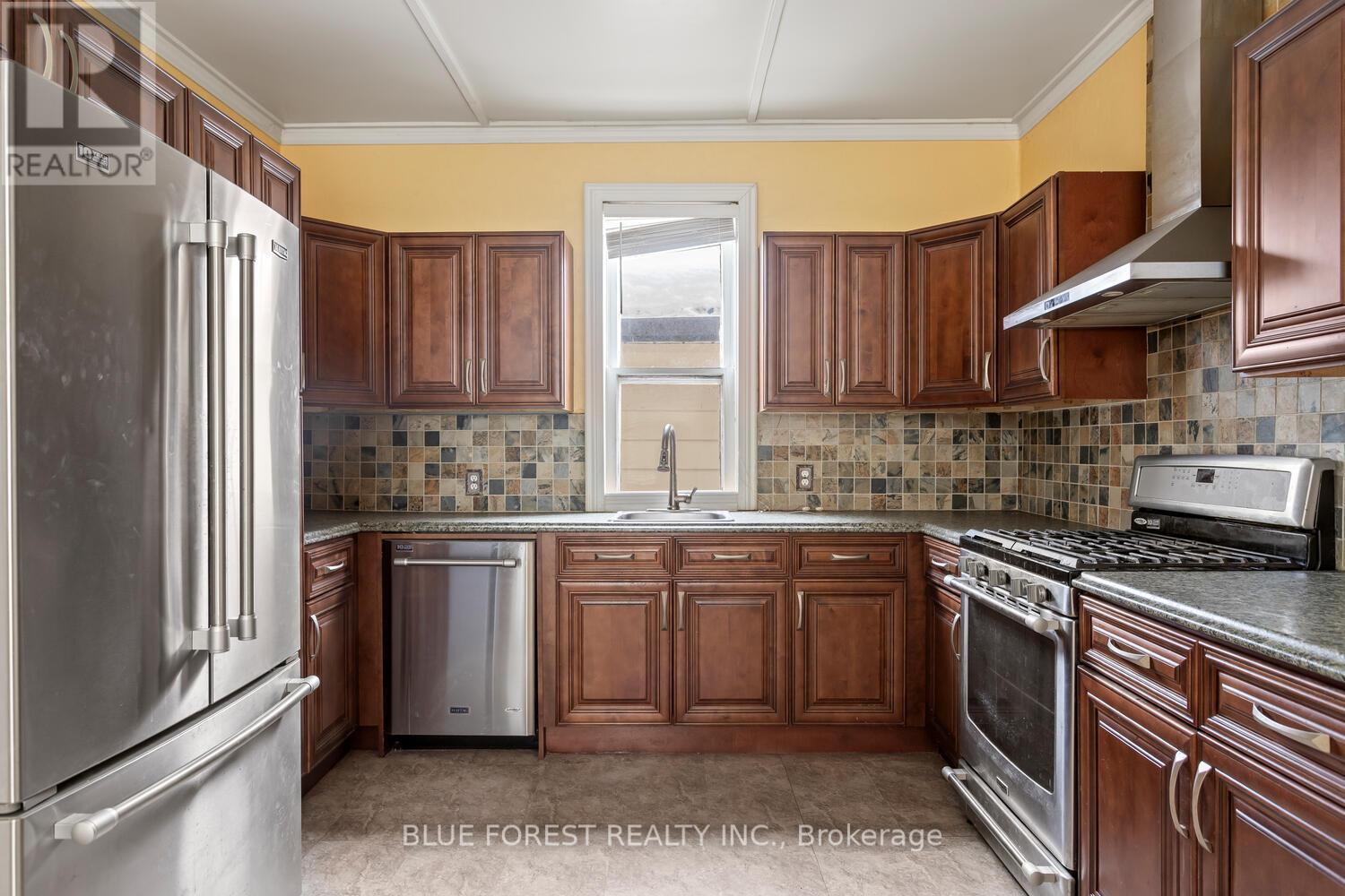 392 Spruce Street, London East (East H), ON - Indoor Photo Showing Kitchen