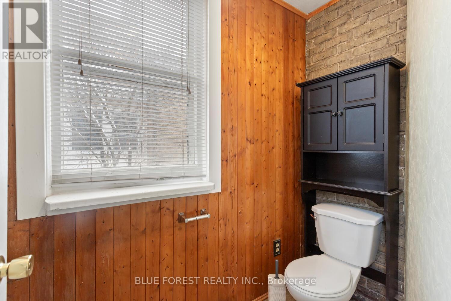 392 Spruce Street, London East (East H), ON - Indoor Photo Showing Bathroom