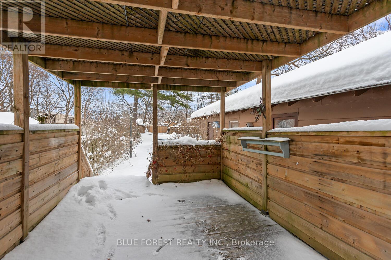 392 Spruce Street, London East (East H), ON - Outdoor With Exterior