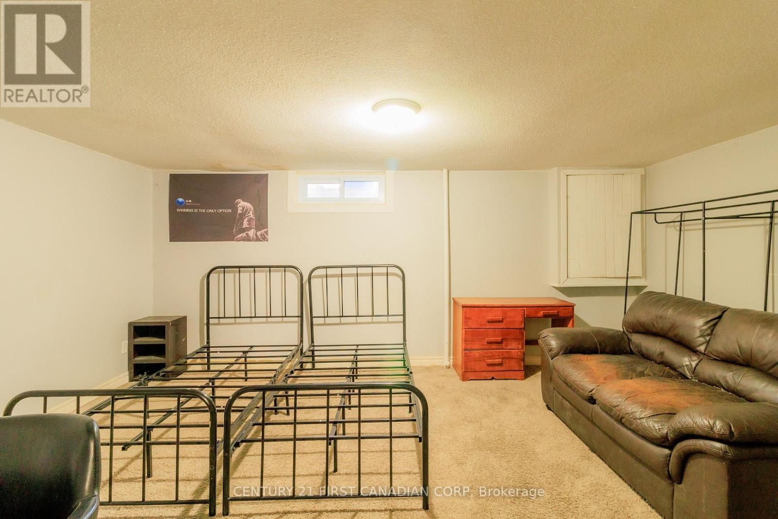 208 - 1775 Culver Drive, London East (East H), ON - Indoor