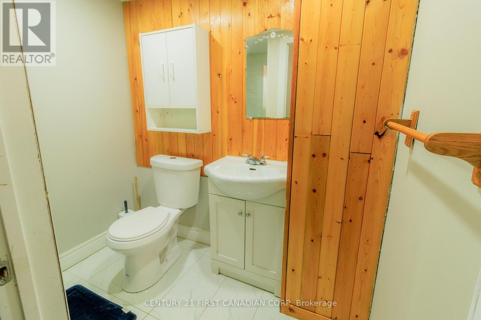 208 - 1775 Culver Drive, London East (East H), ON - Indoor Photo Showing Bathroom