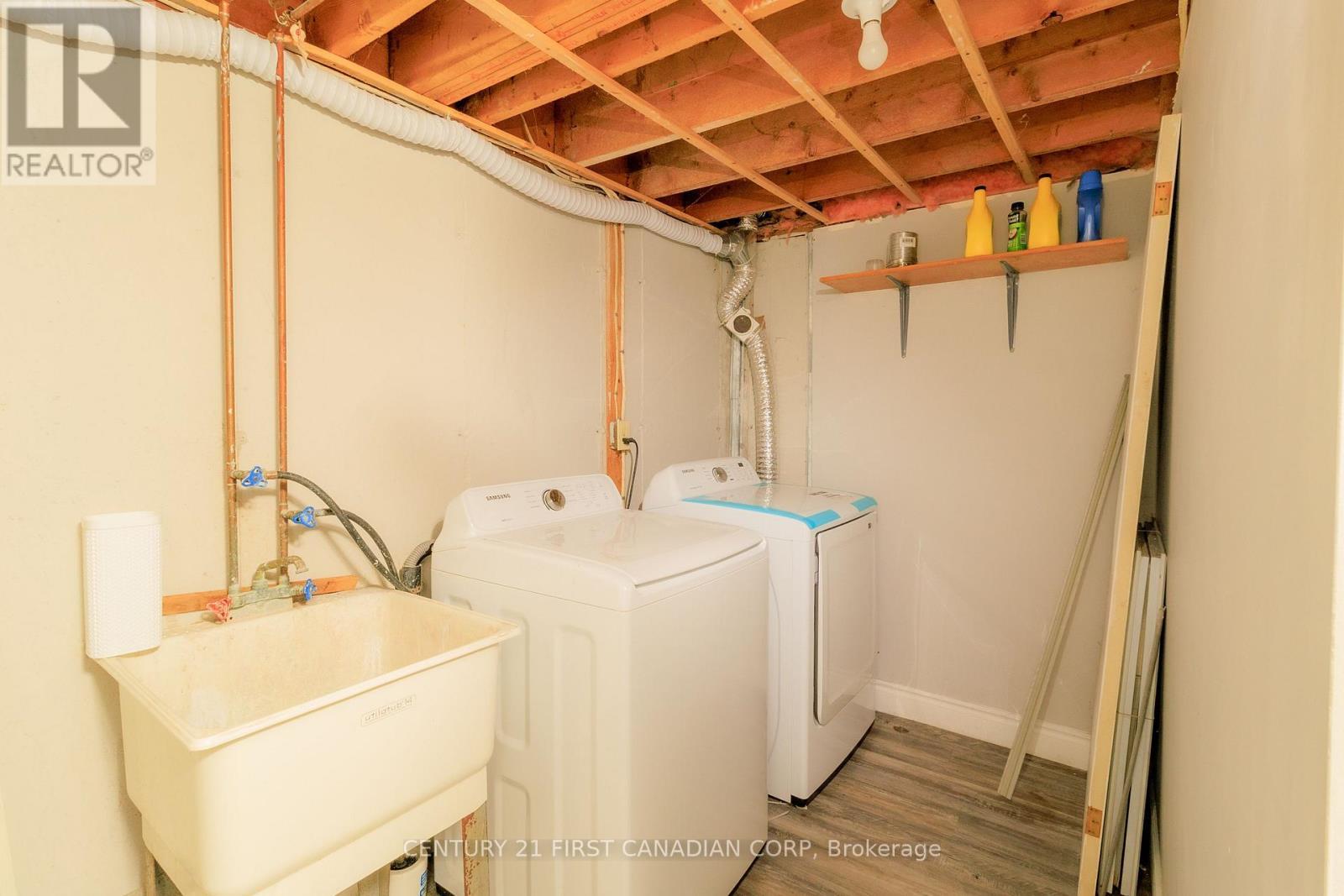 208 - 1775 Culver Drive, London East (East H), ON - Indoor Photo Showing Laundry Room