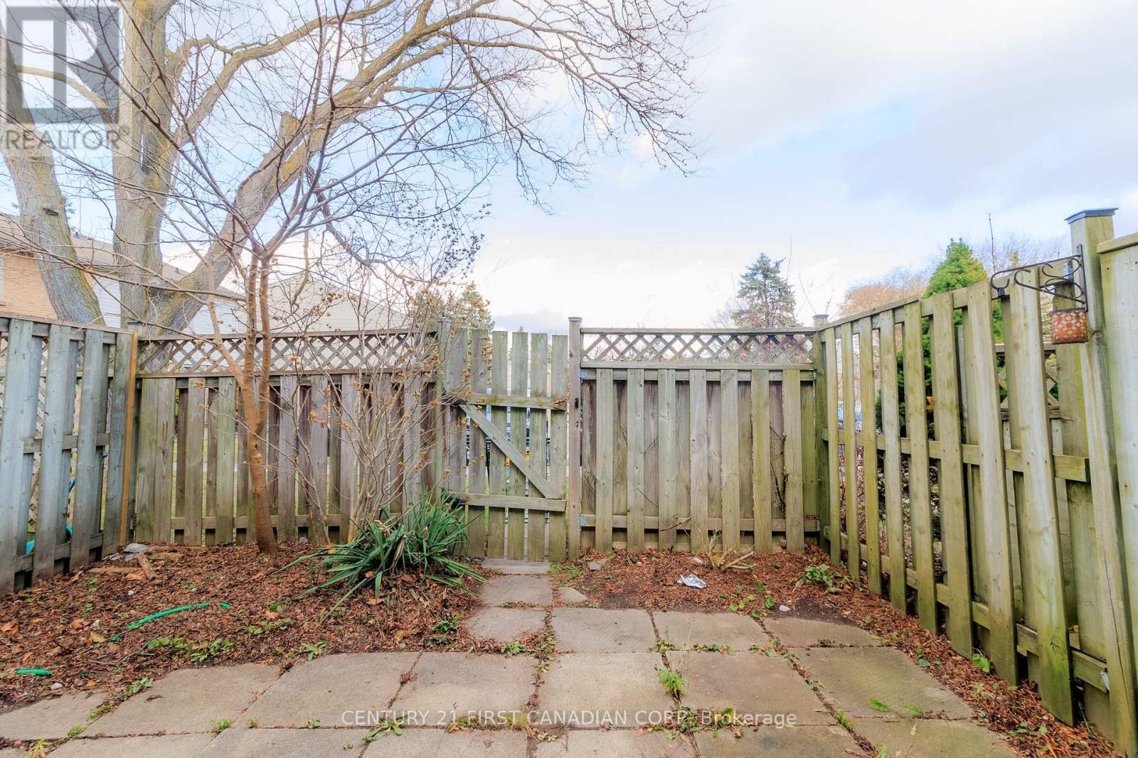 208 - 1775 Culver Drive, London East (East H), ON - Outdoor