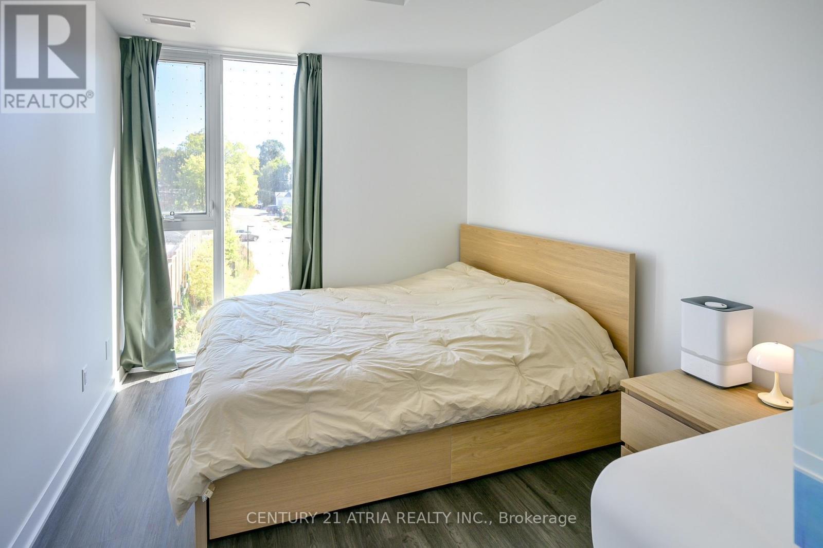 303 - 185 Alberta Avenue, Toronto, ON - Indoor Photo Showing Bedroom