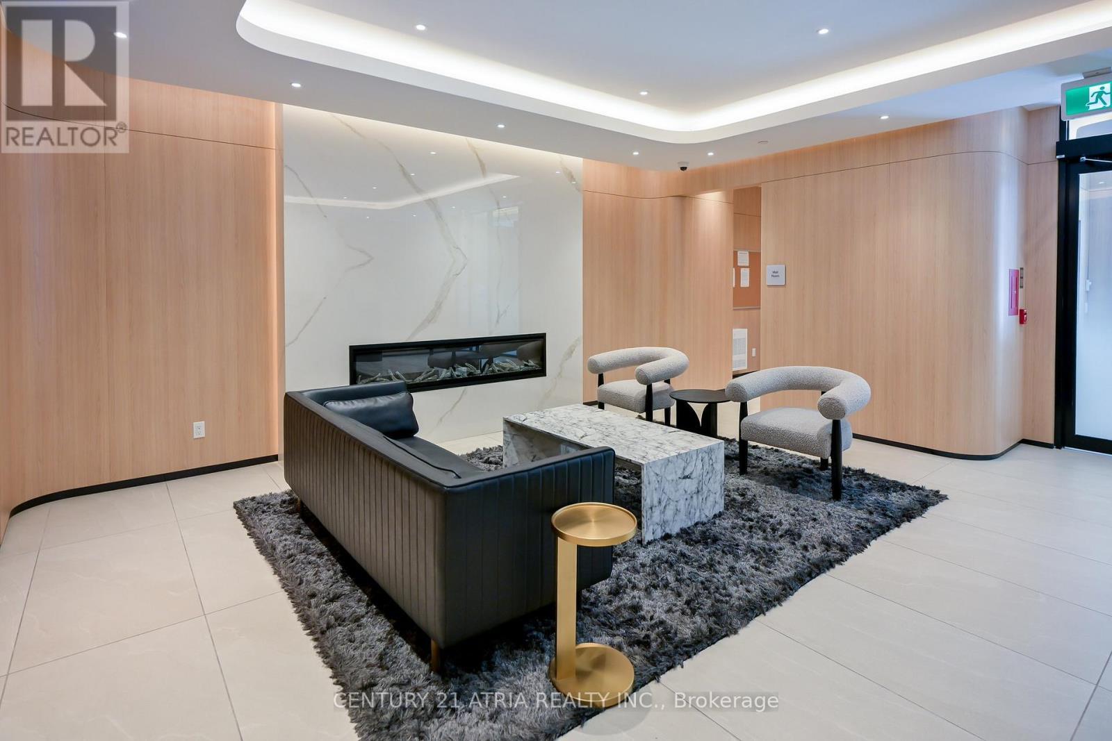 303 - 185 Alberta Avenue, Toronto, ON - Indoor Photo Showing Other Room