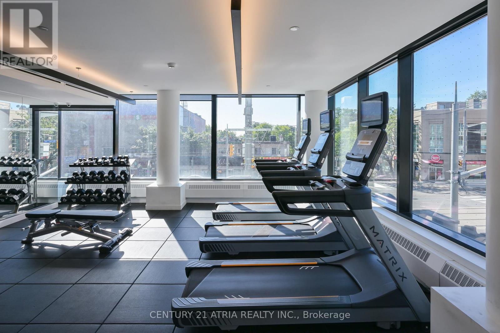 303 - 185 Alberta Avenue, Toronto, ON - Indoor Photo Showing Gym Room