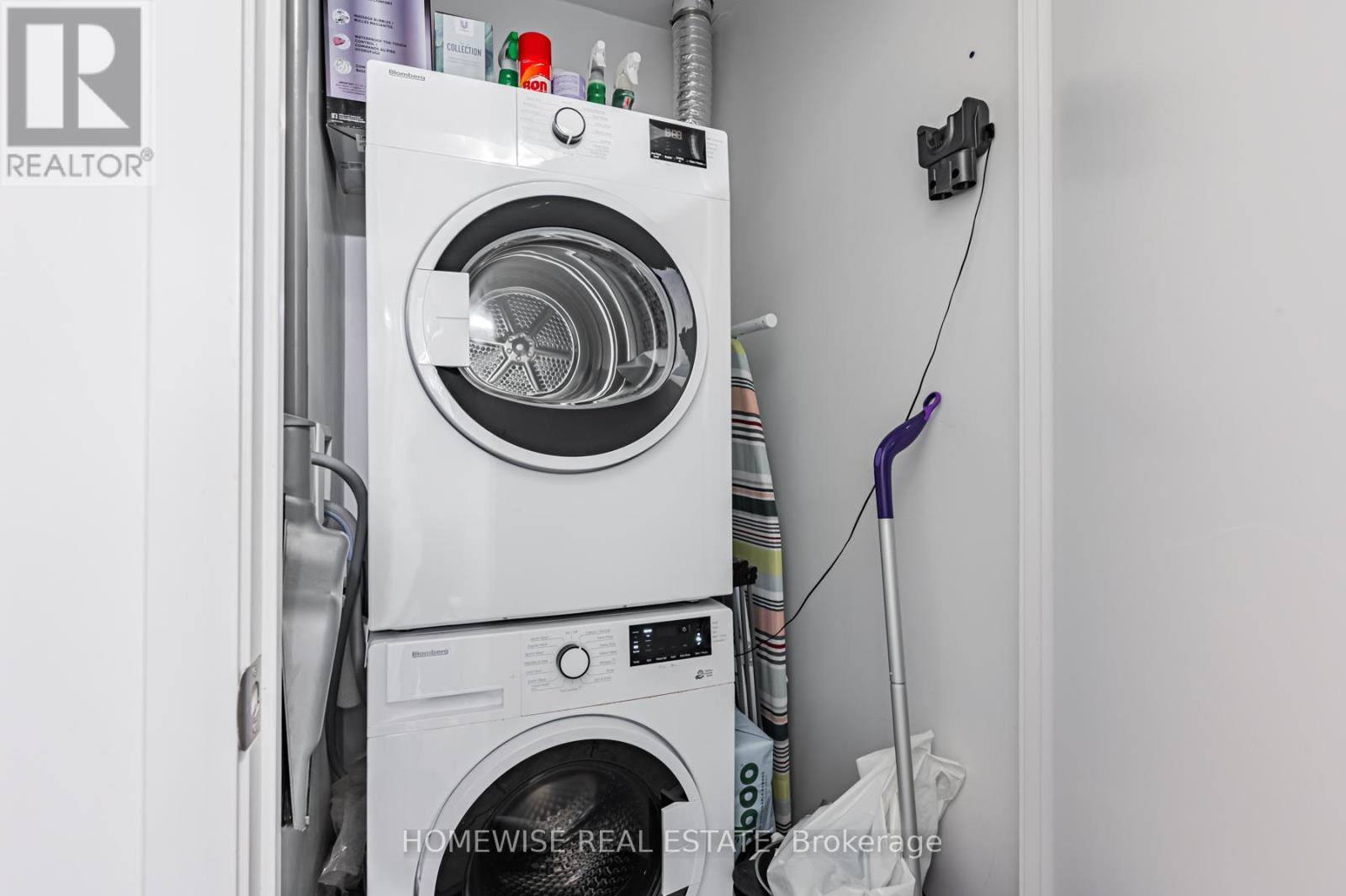 428 - 20 O'Neill Road, Toronto, ON - Indoor Photo Showing Laundry Room