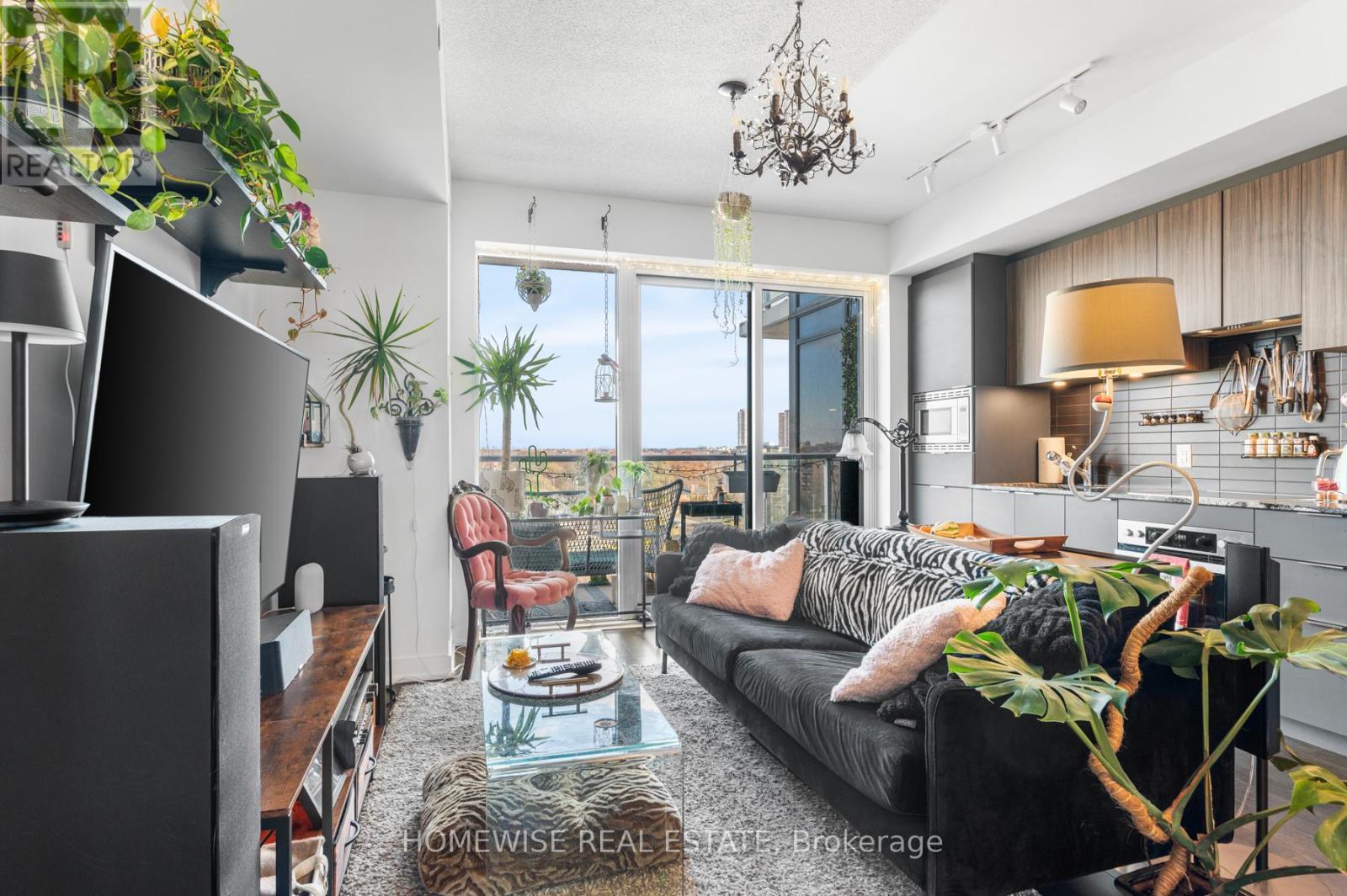 428 - 20 O'Neill Road, Toronto, ON - Indoor