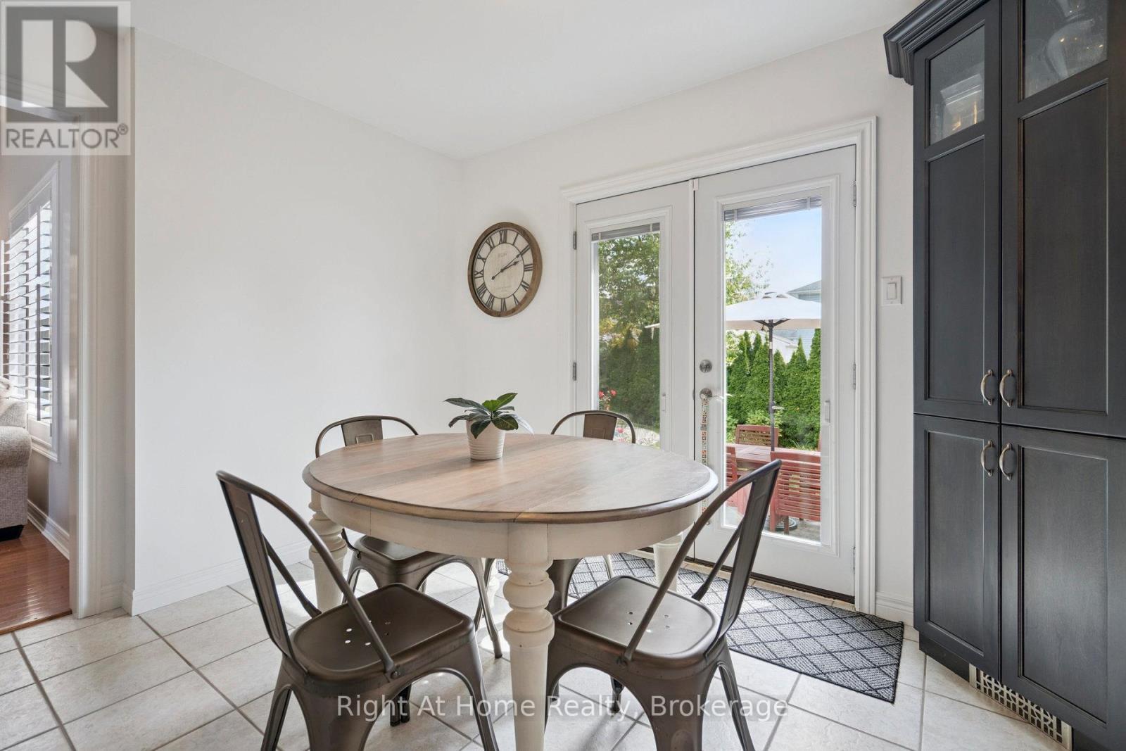 20 Scottswood Lane, Haldimand, ON - Indoor Photo Showing Dining Room