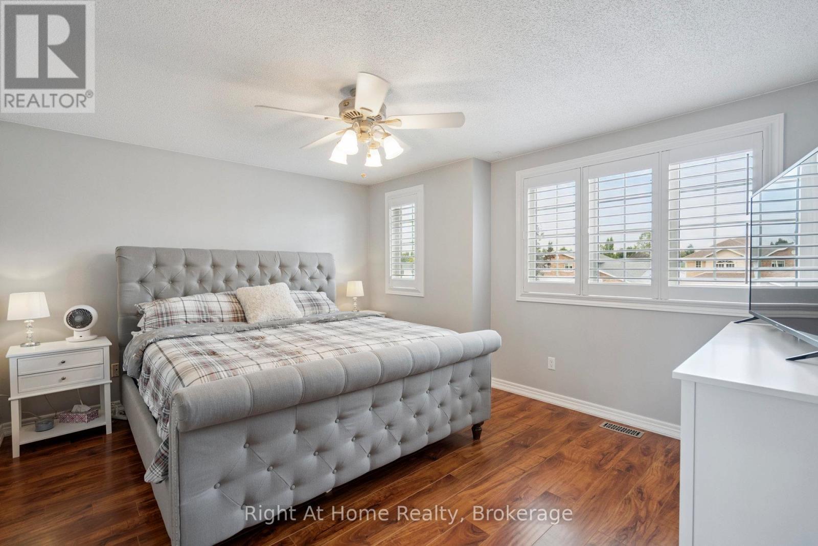 20 Scottswood Lane, Haldimand, ON - Indoor Photo Showing Bedroom