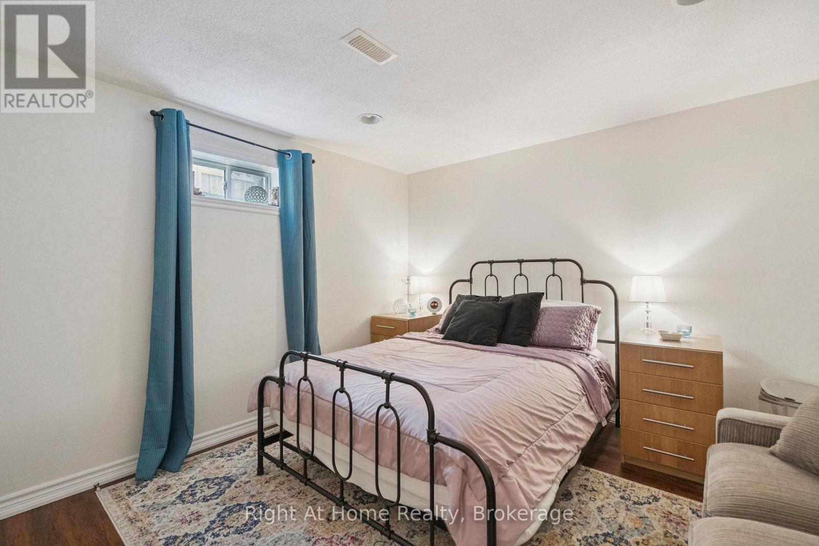20 Scottswood Lane, Haldimand, ON - Indoor Photo Showing Bedroom