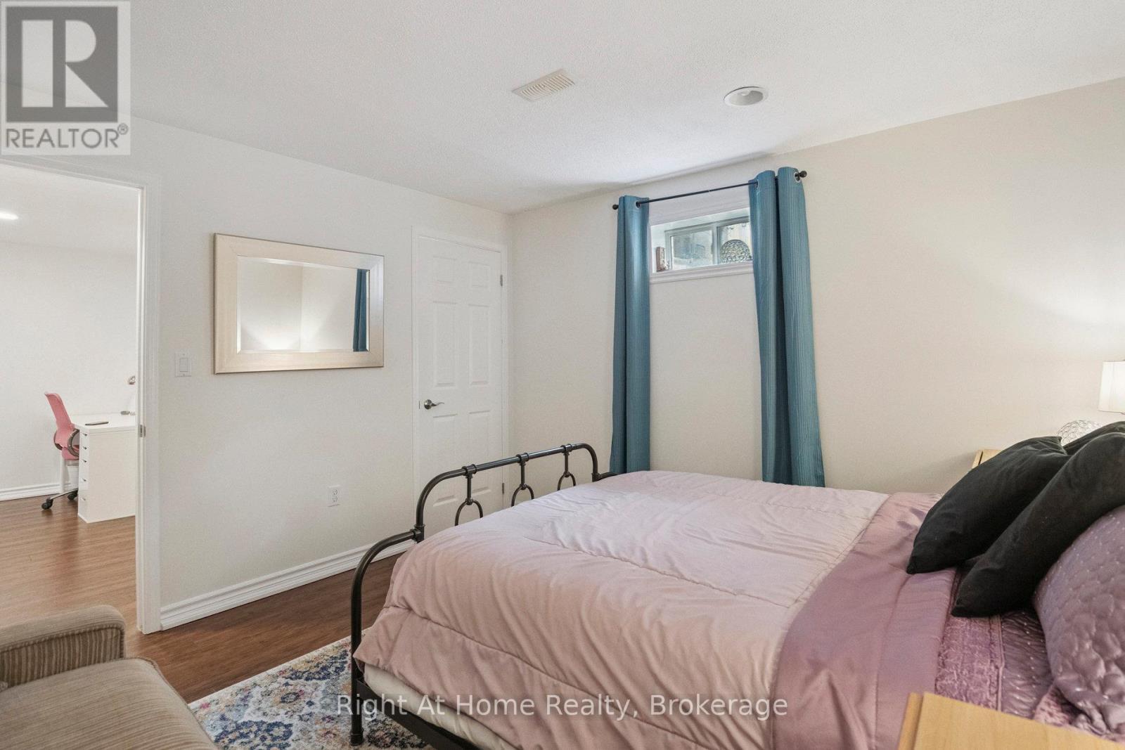 20 Scottswood Lane, Haldimand, ON - Indoor Photo Showing Bedroom