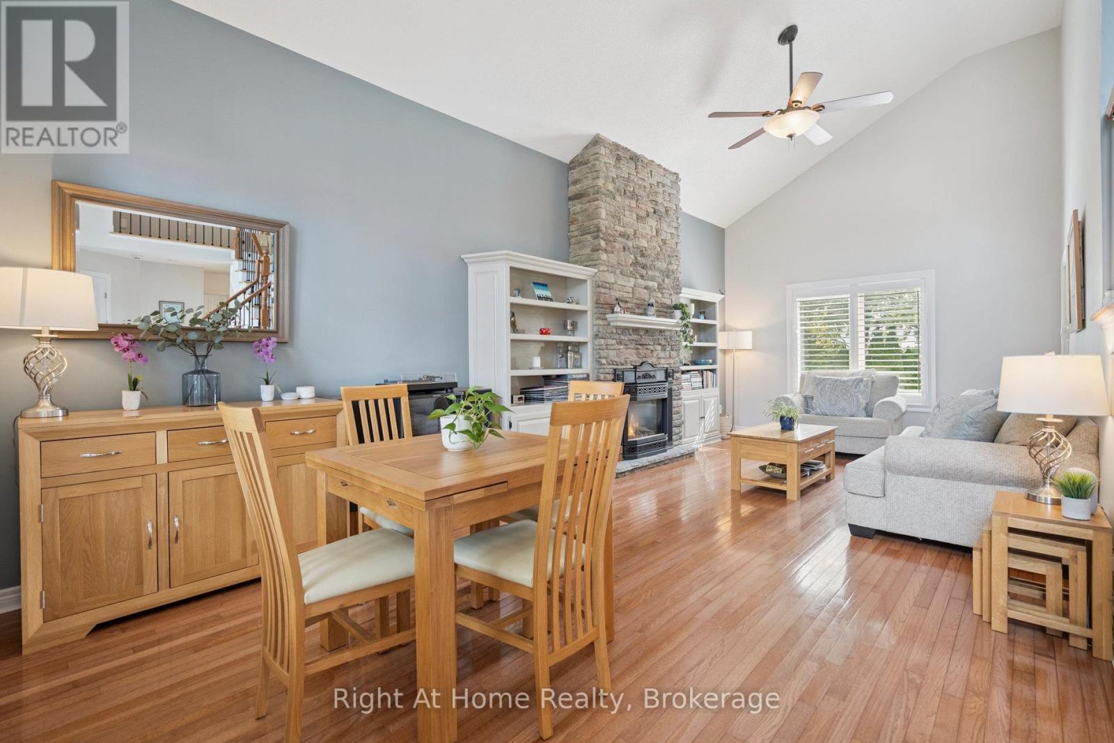 20 Scottswood Lane, Haldimand, ON - Indoor With Fireplace