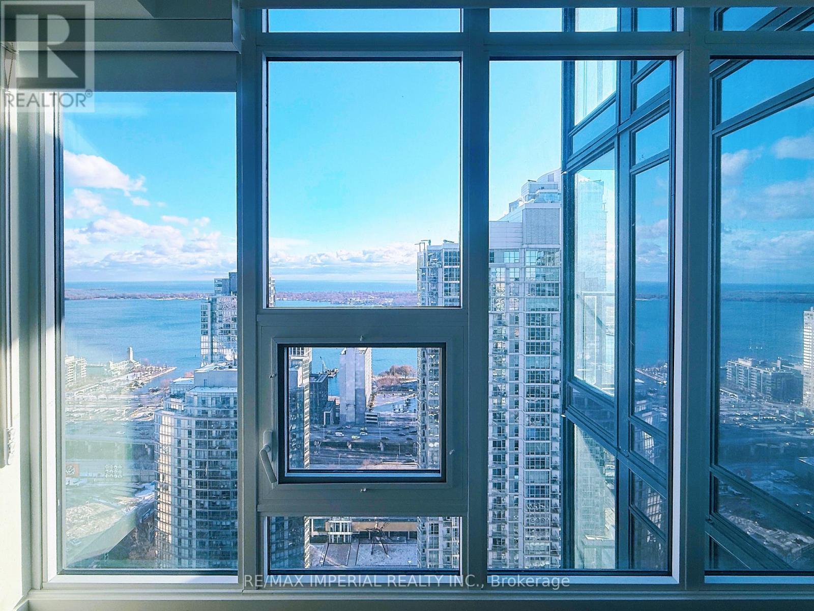 4005 - 1 Concord Cityplace Way, Toronto, ON - Indoor Photo Showing Other Room