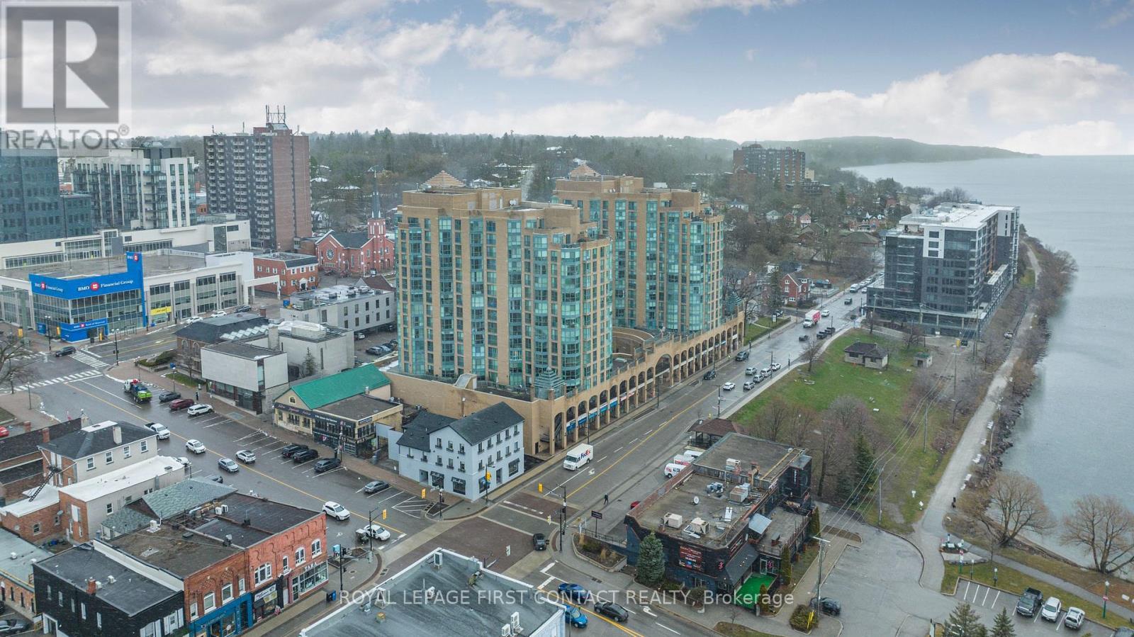 1405 - 150 Dunlop Street E, Barrie, ON - Outdoor With View