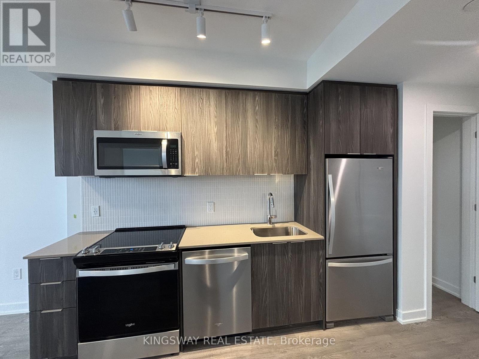 502 - 720 Whitlock Avenue, Milton, ON - Indoor Photo Showing Kitchen With Stainless Steel Kitchen