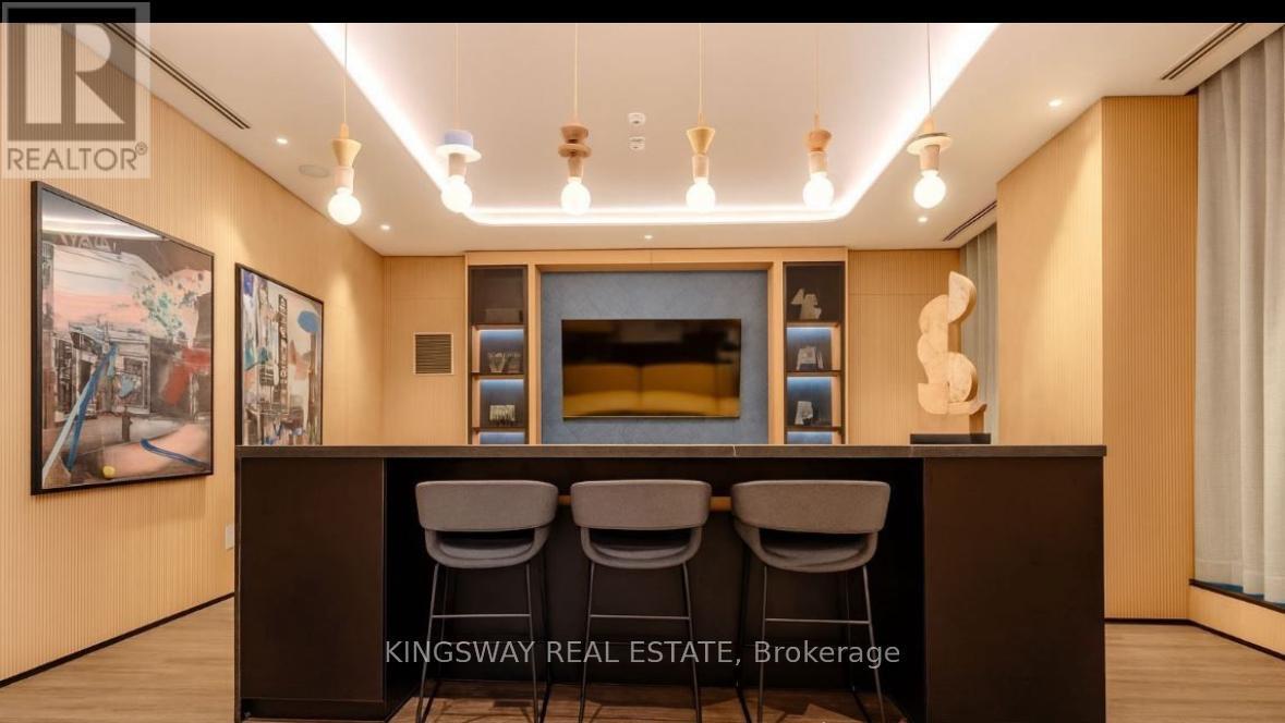 502 - 720 Whitlock Avenue, Milton, ON - Indoor Photo Showing Dining Room