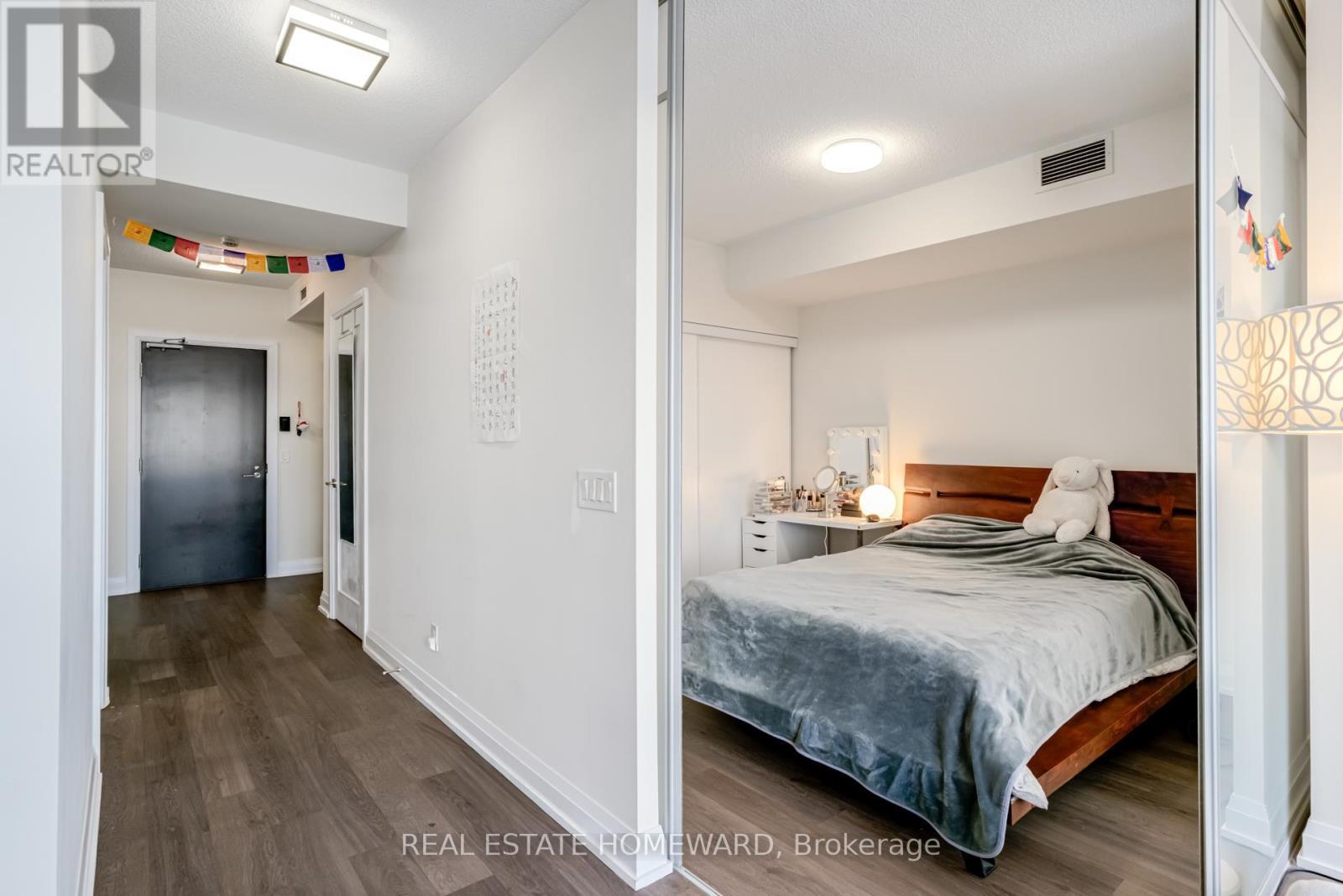 2509 - 2 Anndale Drive, Toronto, ON - Indoor Photo Showing Bedroom