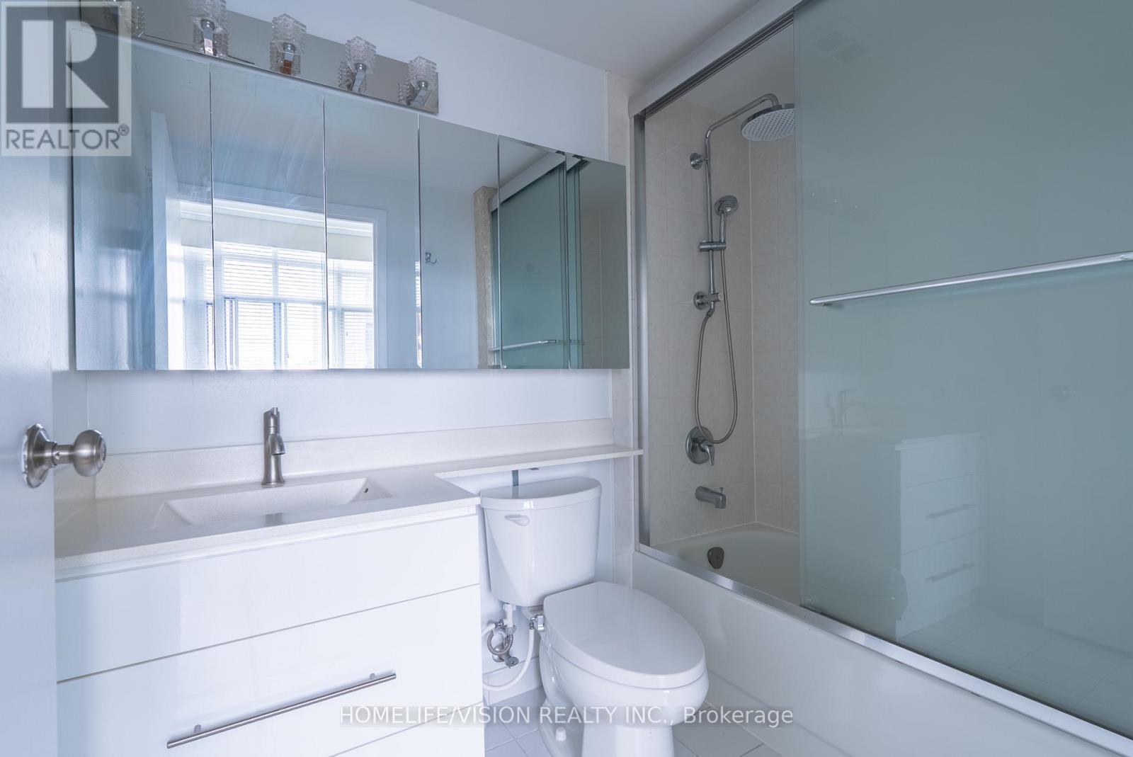 306 - 1901 Yonge Street, Toronto, ON - Indoor Photo Showing Bathroom