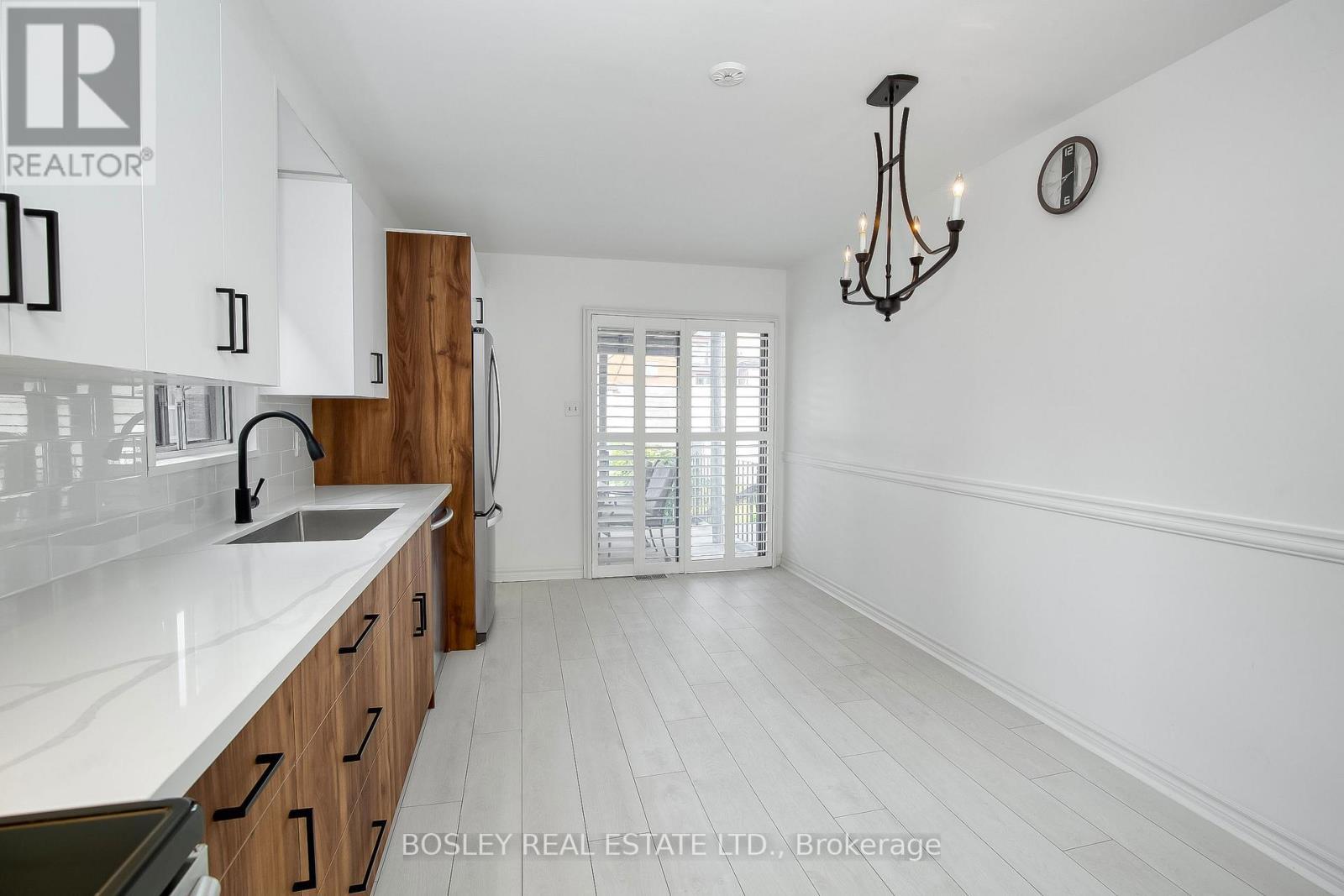 122 Lisgar Street, Toronto, ON - Indoor Photo Showing Kitchen