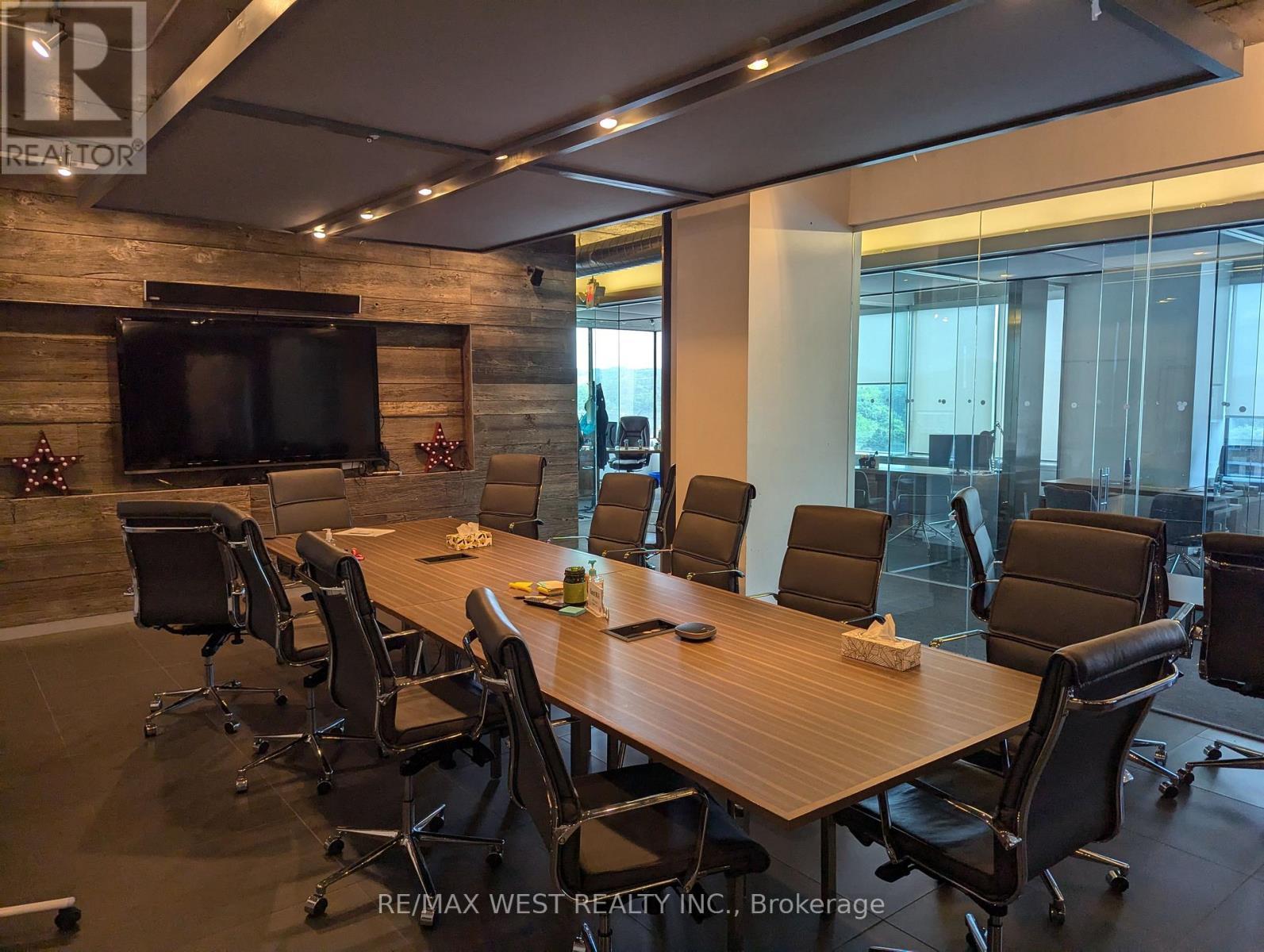 C05-01 - 920 Yonge Street, Toronto, ON